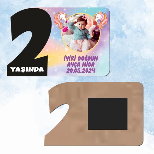 Unicorn 2 Yaşında Siyah Rakam Magnet Ahşap