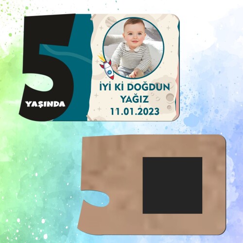 Roket Temalı 5 Yaş İçin Siyah Rakam Yaş Magneti