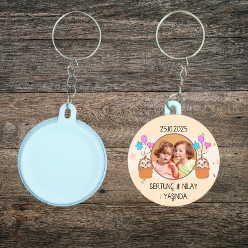 İkiz Bebek Doğum Günü Anahtarlığı Plastik