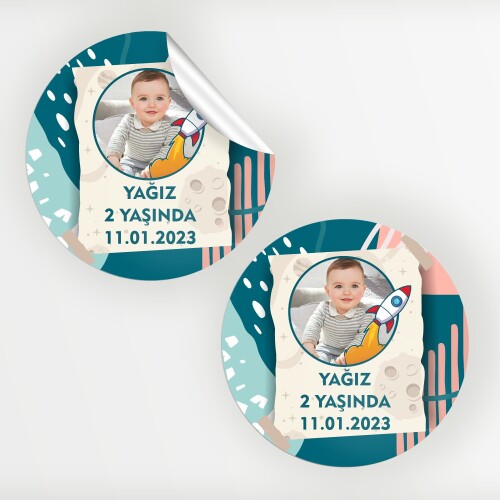 Roket Temalı Yuvarlak Doğum Günü Etiketi