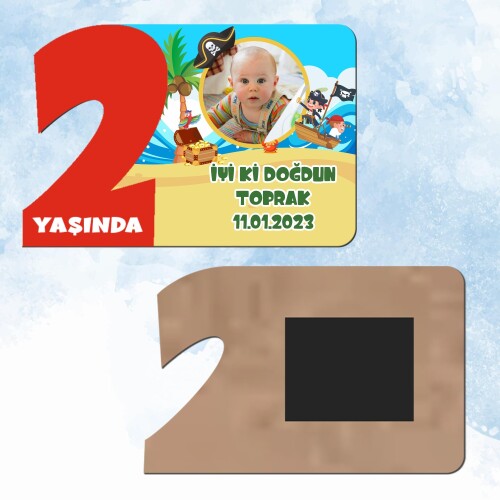 Korsan Temalı Kırmızı 2 Yaşında Ahşap Mıknatıslı