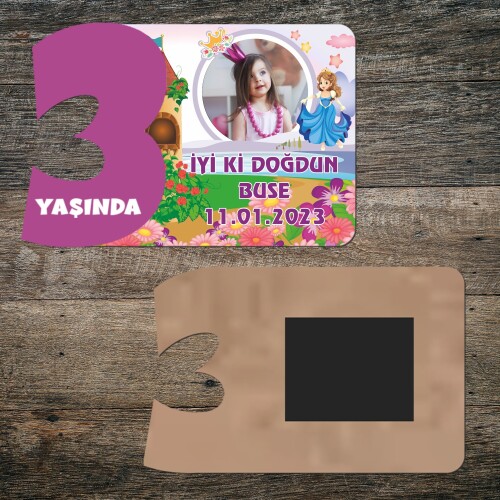 Prenses Tasarım 3 Yaşında Mor Rakam Ahşap Magnet