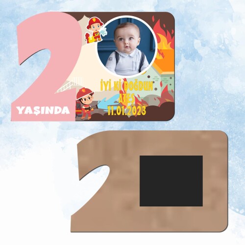 İtfaiyeci Çocuk 2 Yaş Pembe Rakam Ahşap Magnet