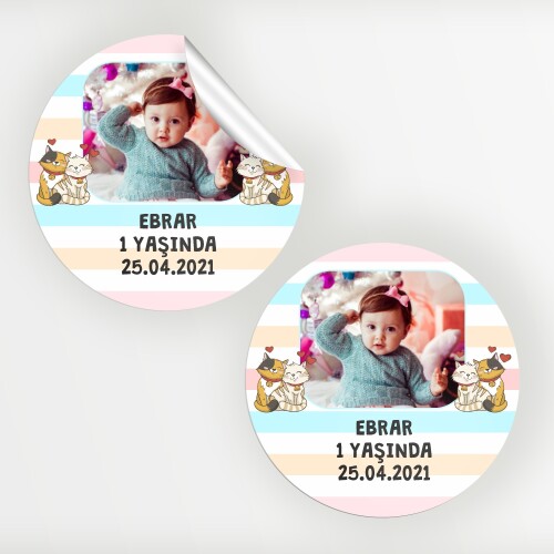 Sevimli Kediler Yuvarlak Doğum Günü Etiketi