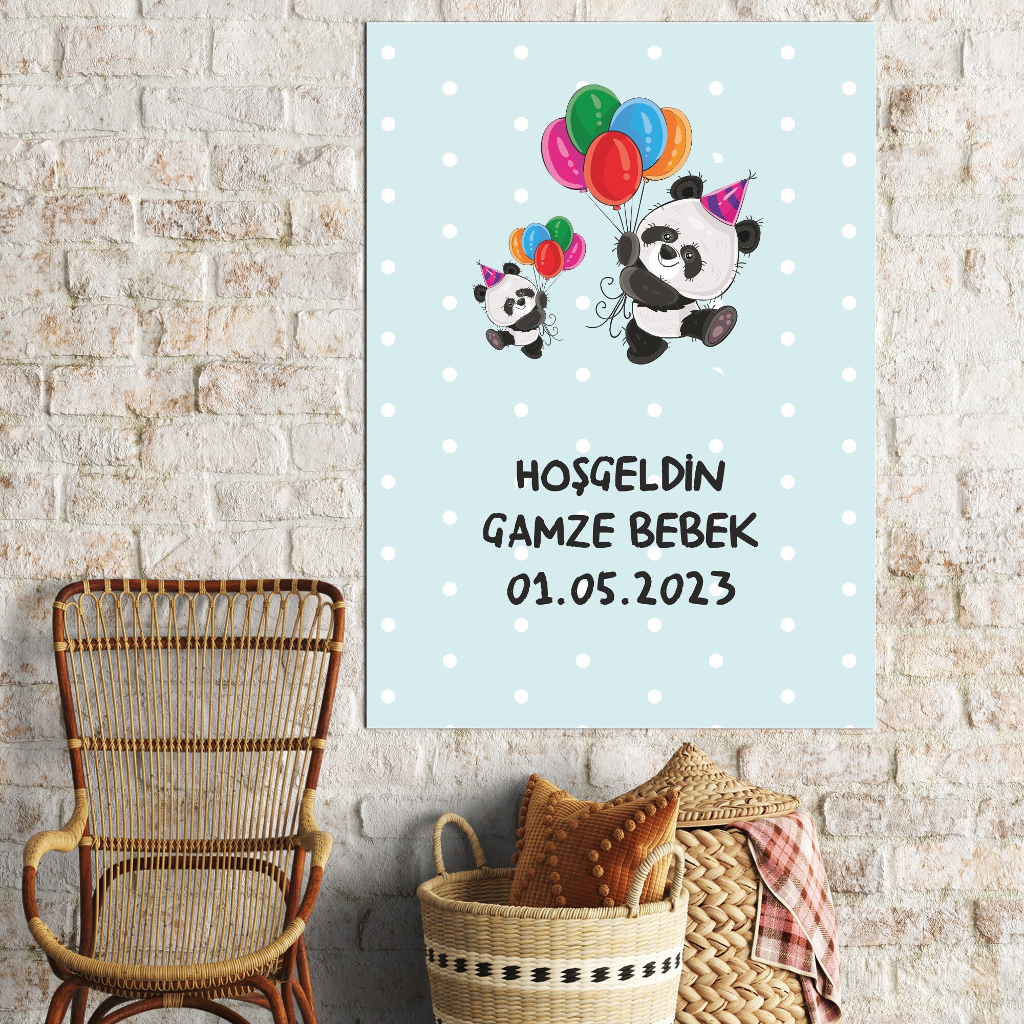 Panda Temalı Parti Afişi