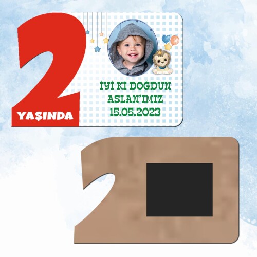 Sevimli Aslan Kırmızı 2 Yaşında Ahşap Mıknatıslı