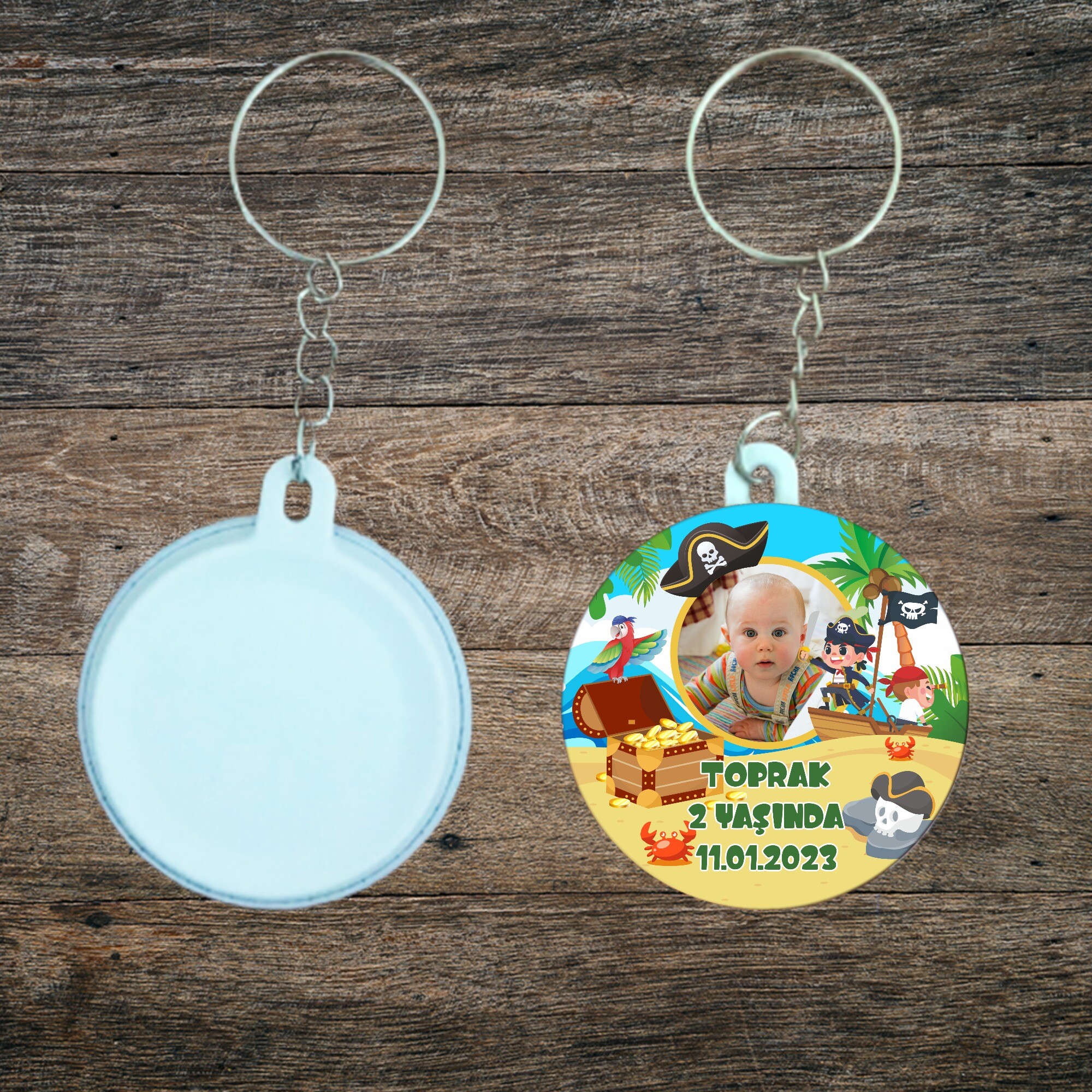 Korsan Temalı Doğum Günü Anahtarlığı Plastik
