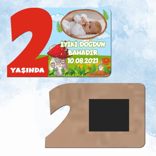 Sevimli Tavşan Kırmızı 2 Yaşında Ahşap Mıknatıslı