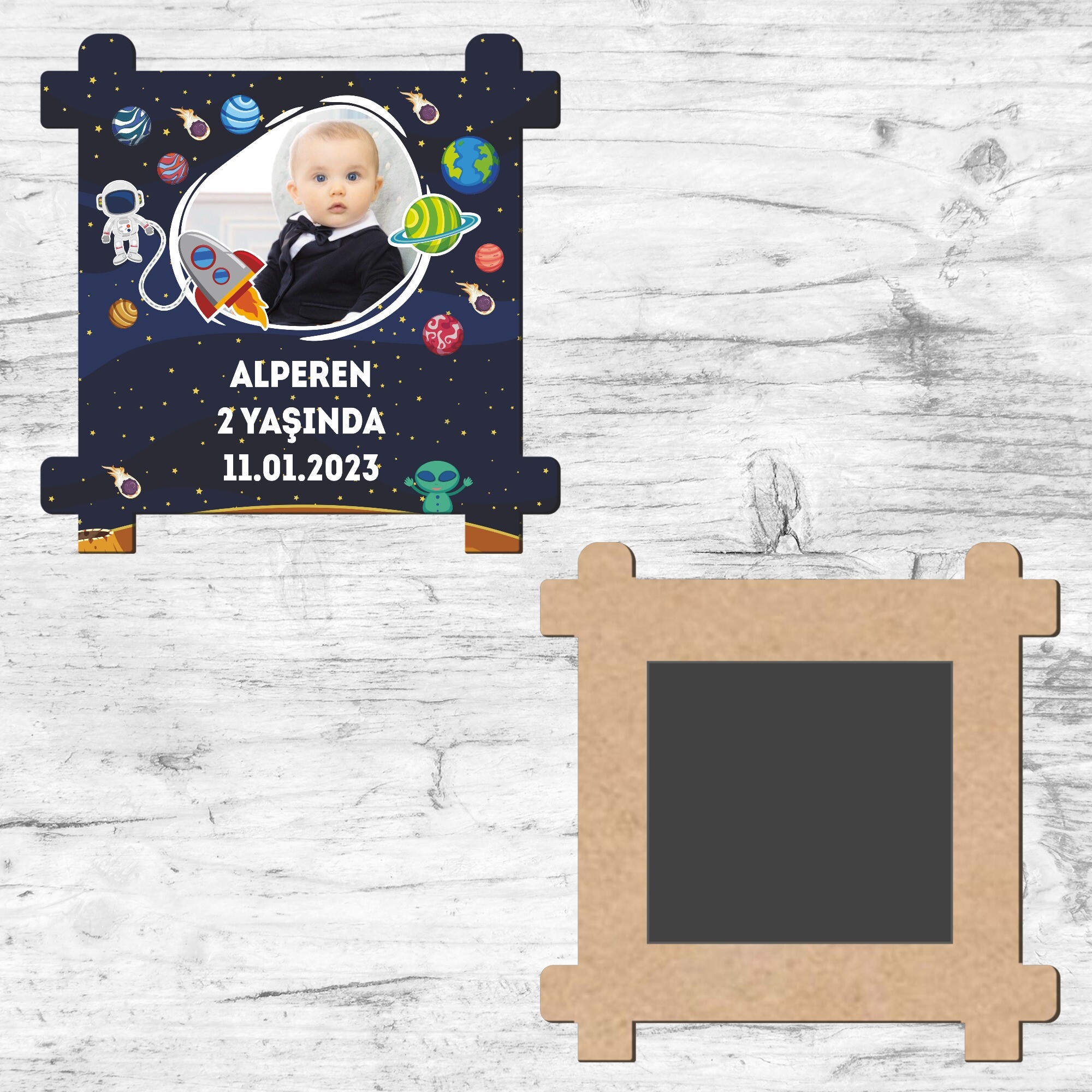 Uzay Temalı Ahşap Çit Şeklinde Magnet