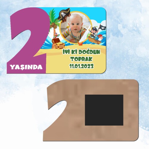 Korsan Temalı Mor Rakam 2 Yaşında Ahşap Hediye Magnet