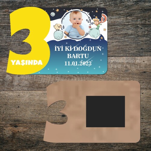 Küçük Prens 3 Yaşında Sarı Rakam Ahşap Yaş Magneti