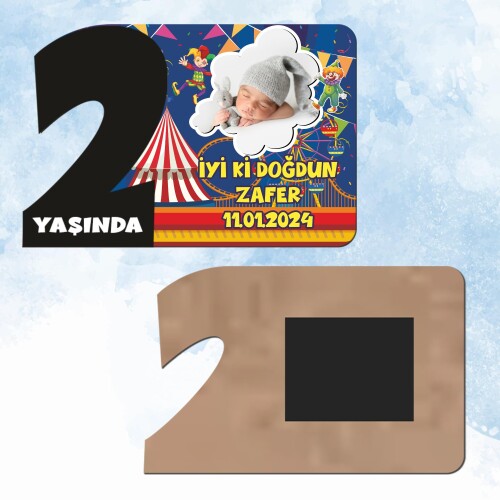 Palyaço Temalı 2 Yaşında Siyah Rakam Magnet Ahşap