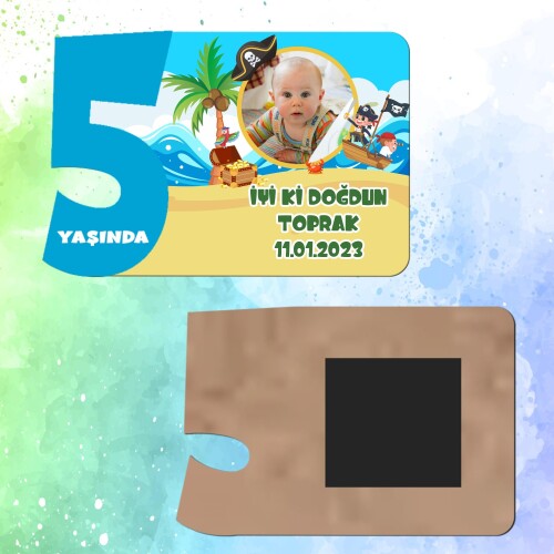 Korsan Temalı 5 Yaşında Erkek Çocuk Magnet Ahşap