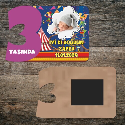 Palyaço Temalı 3 Yaşında Mor Rakam Ahşap Magnet