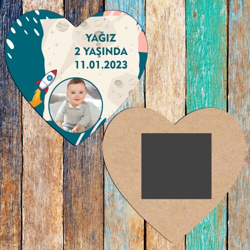 Roket Temalı Kalp Şeklinde Ahşap Magnet