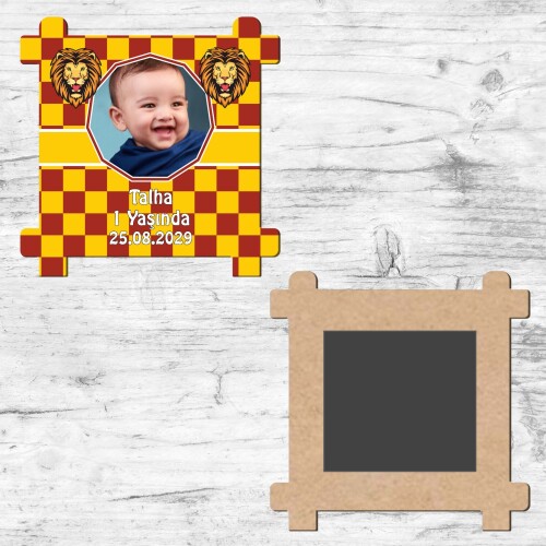 Aslan Cimbomlu Ahşap Çit Şeklinde Magnet