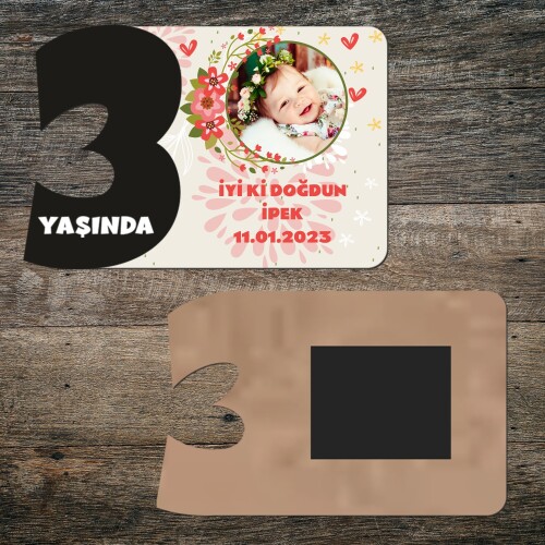 Çiçekli 3 Rakamlı Hatıra Magnet Siyah