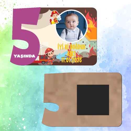 İtfaiyeci Çocuk Mor Rakamlı 5 Yaşında Magnet Ahşap