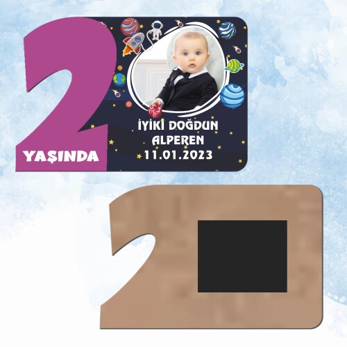 Uzay Temalı Mor Rakam 2 Yaşında Ahşap Hediye Magnet