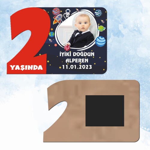 Uzay Temalı Kırmızı 2 Yaşında Ahşap Mıknatıslı