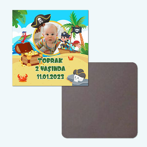 Korsan Temalı Kare Resimli Magnet
