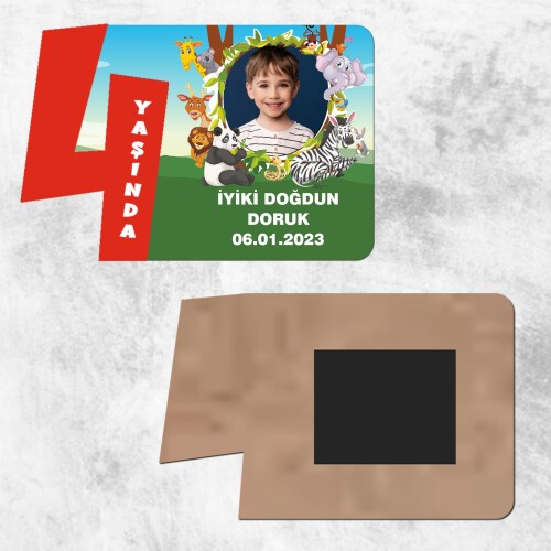 Safari Temalı 4 Yaş Çocuk İçin Kırmızı Ahşap Magnet Hatırası
