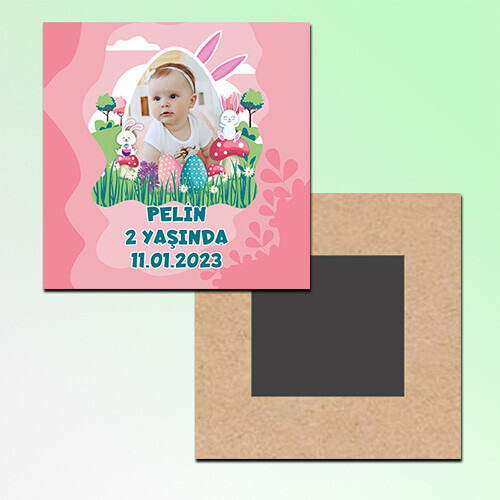 Tavşan Kız Temalı Kare Ahşap Magnet