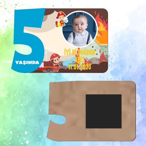İtfaiyeci Çocuk 5 Yaşında Erkek Çocuk Magnet Ahşap